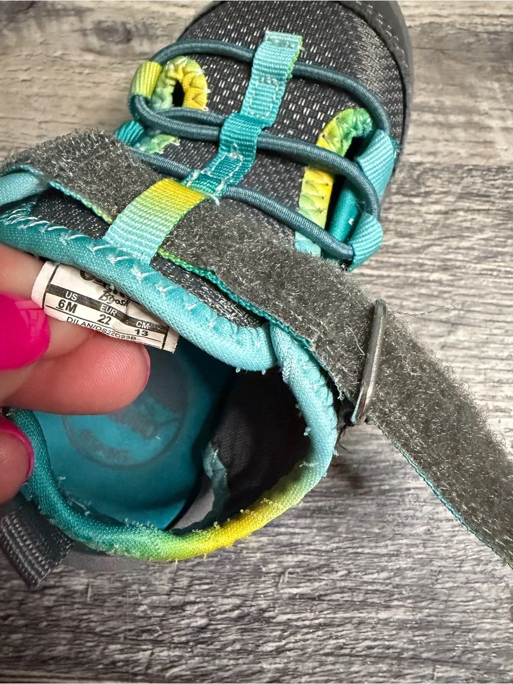 OshKosh B’gosh Toddler Water Sandals Size 6M Aqua Yellow Beach Shoes Gray